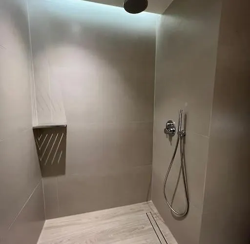 Kia's Retreat La Canea