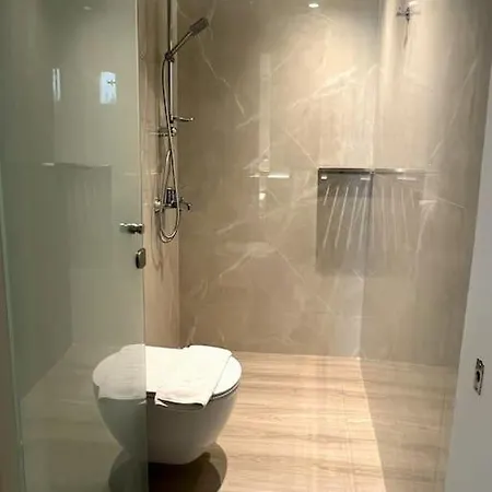 Kia's Retreat La Canée